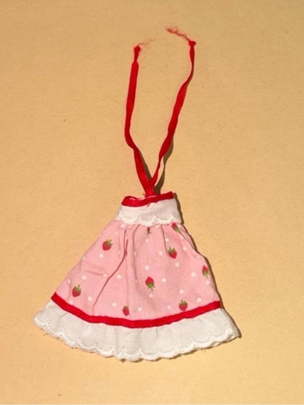 Vintage 80's Kenner Strawberry Shortcake "Berry Wear" Berry Pretty Party Dress